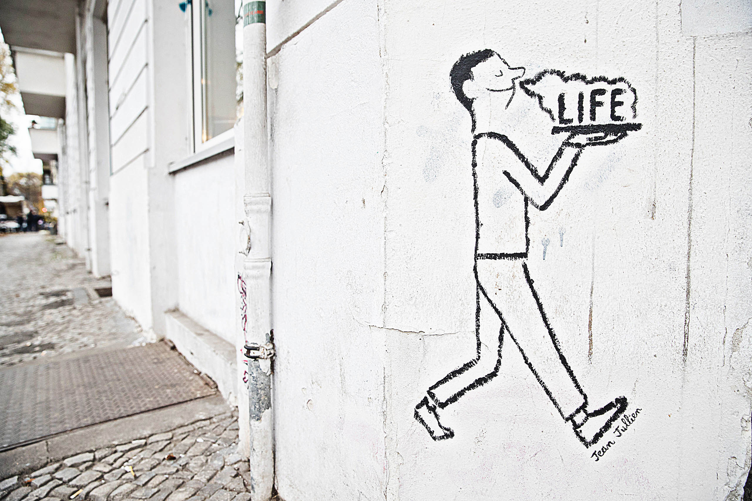 Berlin Street Art by Jean Jullien